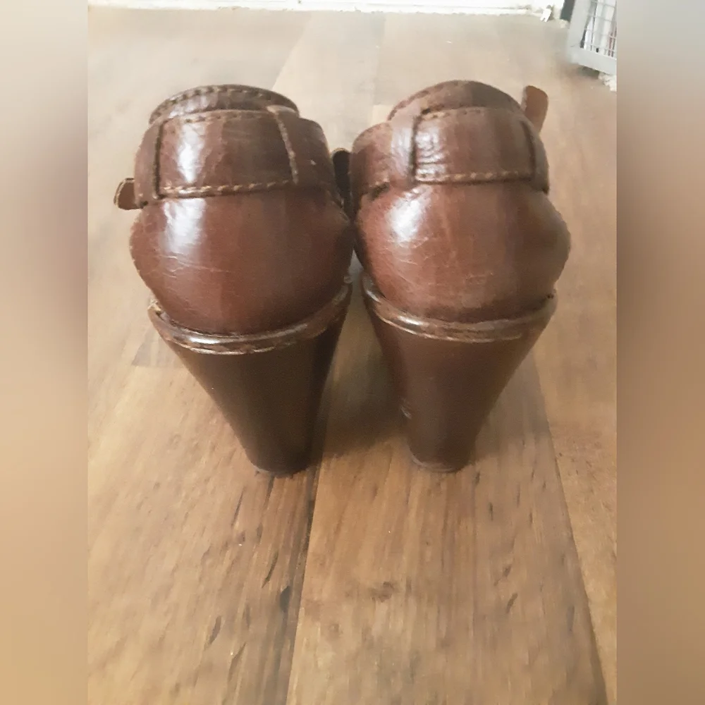 Born Cut-out Leather Mary Jane Heels 9 - Picture 3 of 5